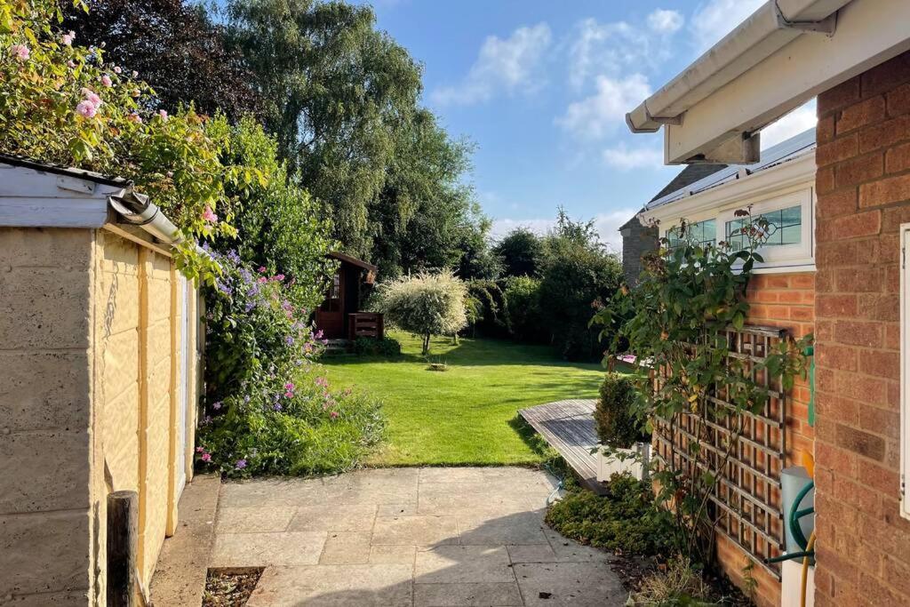 3 Bed Bungalow In Winchcombe, Cotswolds,Gloucester Exterior photo